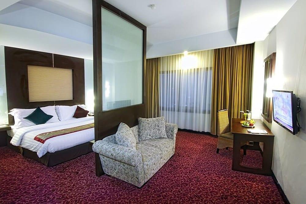 Pangeran Beach Hotel Padang  Dış mekan fotoğraf