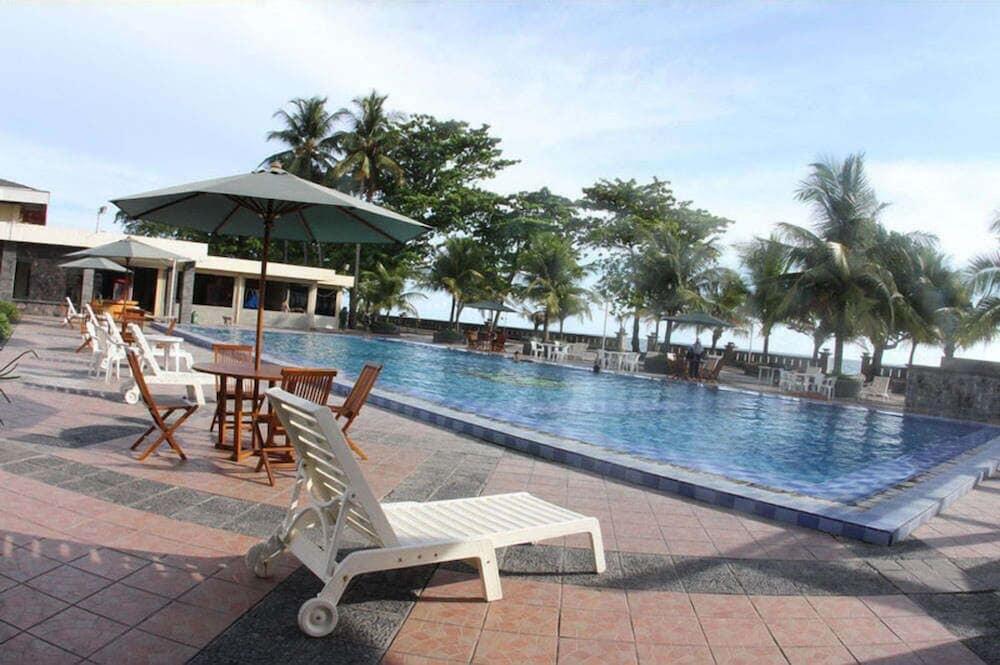 Pangeran Beach Hotel Padang  Dış mekan fotoğraf