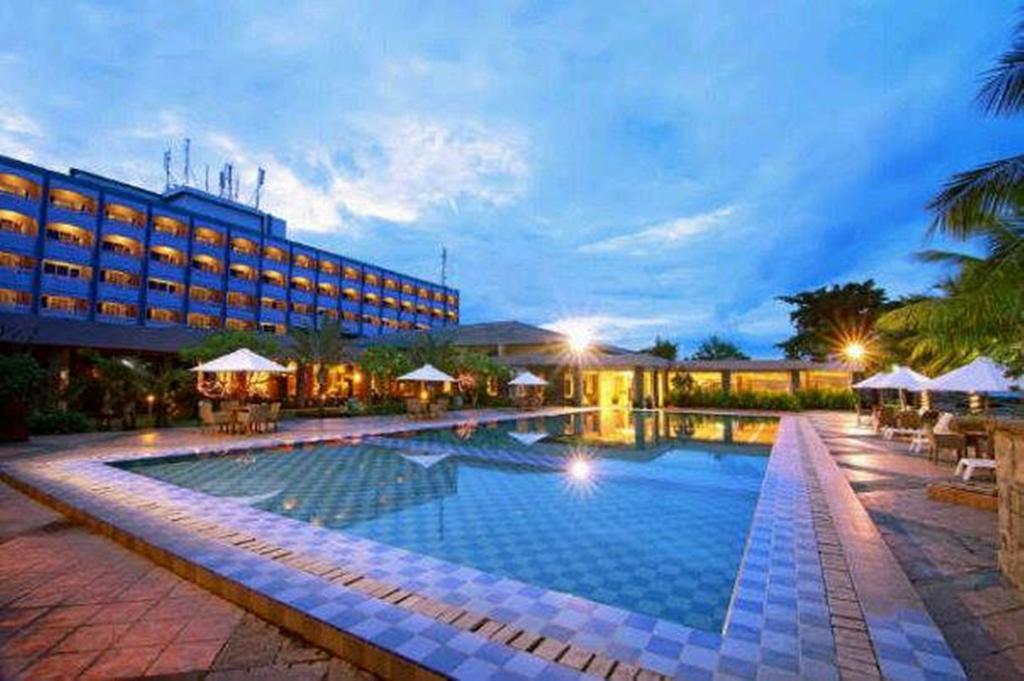 Pangeran Beach Hotel Padang  Dış mekan fotoğraf