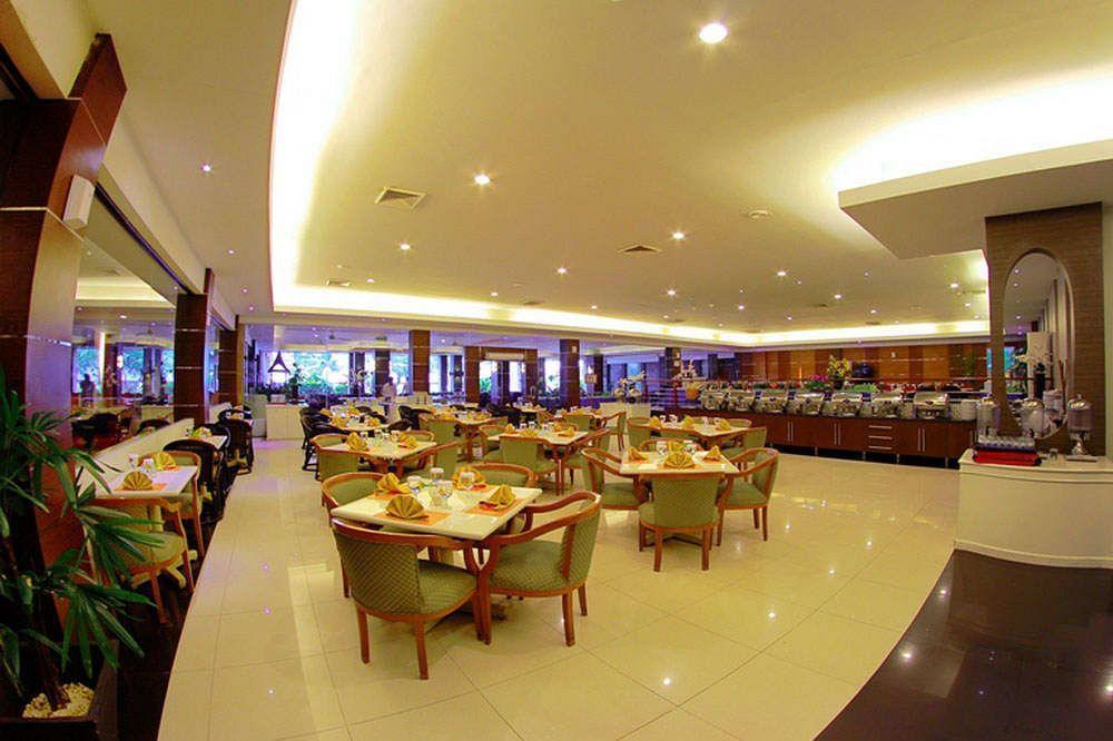 Pangeran Beach Hotel Padang  Dış mekan fotoğraf