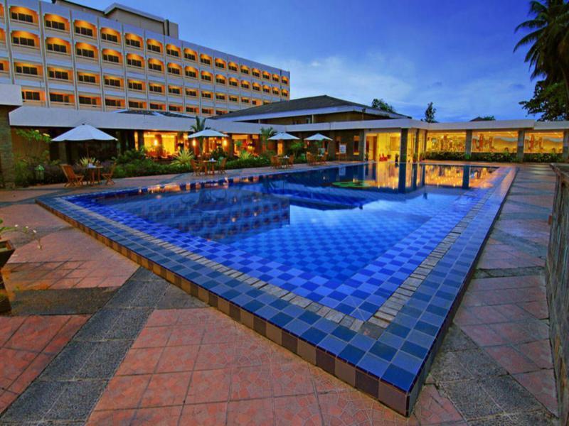 Pangeran Beach Hotel Padang  Dış mekan fotoğraf